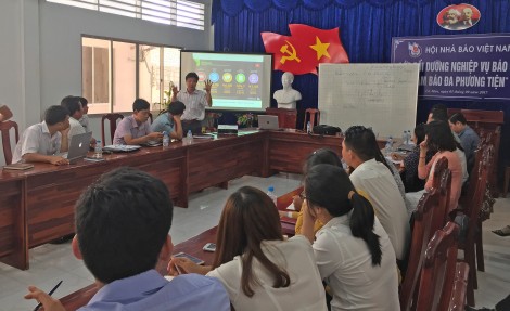 Bồi dưỡng kỹ năng làm báo đa phương tiện
