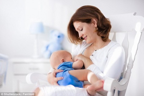 Những lợi ích mới từ việc cho con bú sữa mẹ