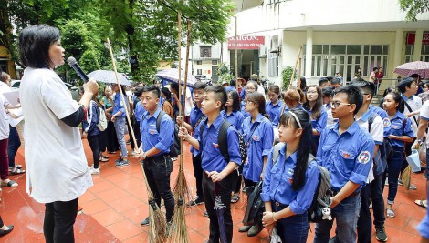 Sử dụng muỗi mang vi khuẩn Wolbachia trong phòng chống sốt xuất huyết -

một hướng đi mới nhiều triển vọng