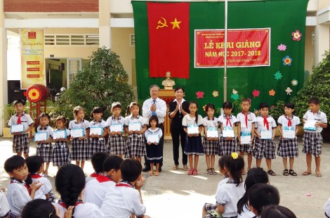 Lo “3 đủ” cho học sinh khó khăn