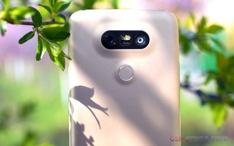 “Vén màn” bí mật của hệ thống camera kép
