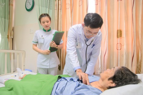Cứu sống bệnh nhân sốc nhiễm trùng đường mật do sỏi