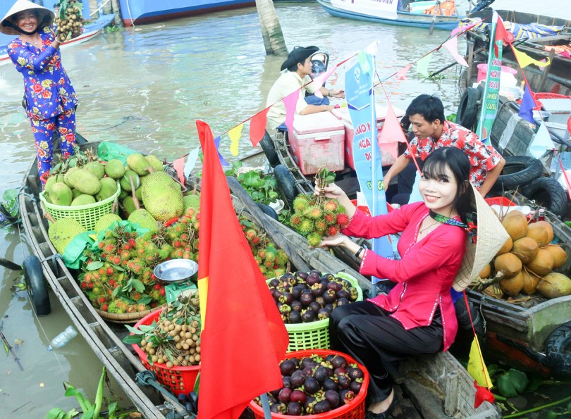 Phát triển du lịch thành ngành kinh tế mũi nhọn