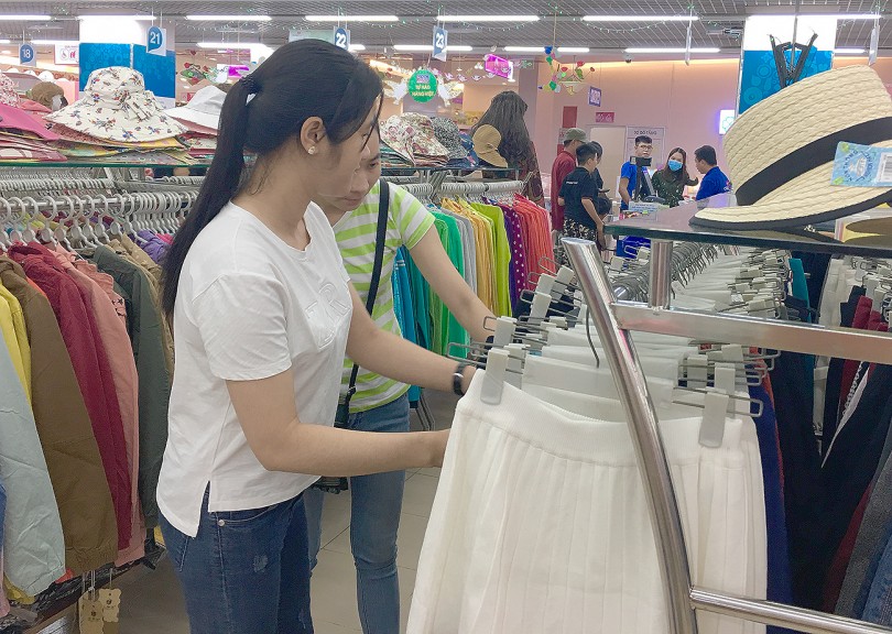 Chuyển mùa với thời trang