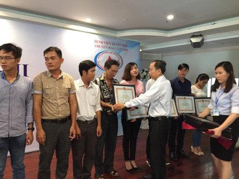 Sẻ chia giọt máu hiếm