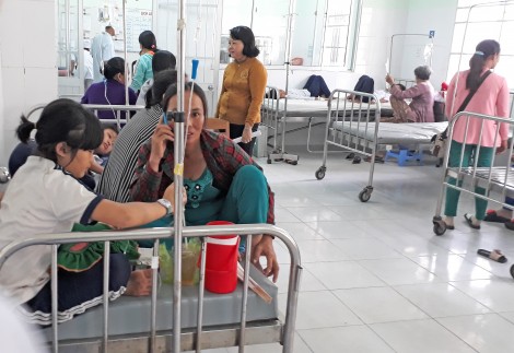 Sơ cấp cứu hơn 400 học sinh tiểu học tại Hậu Giang vì uống sữa miễn phí