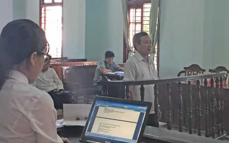 Đòi nợ thuê rồi chiếm đoạt trên 700 triệu đồng
