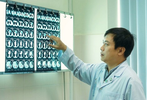 Lấy khối u lớn trong lồng ngực bệnh nhân 66 tuổi