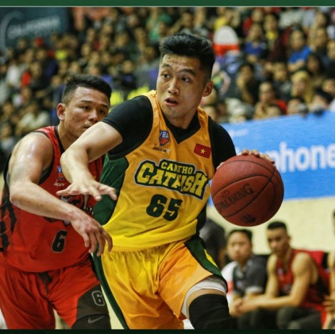 Cantho Catfish thua ngược kịch tính, tân binh Thăng Long Warriors vô địch