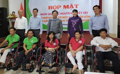 Giám đốc trẻ tình nguyện vì cộng đồng