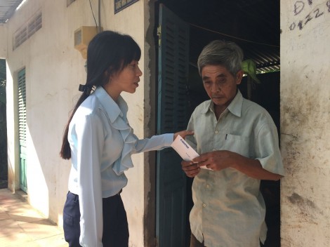 Bạn đọc giúp đỡ gia đình của hai cô gái tâm thần ở huyện Phong Điền