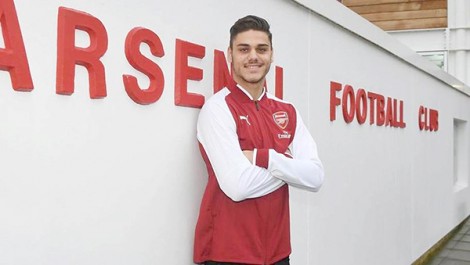 Arsenal gia cố hàng thủ