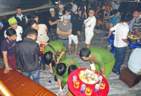 Đồng Nai: Phát hiện hàng chục người

sử dụng ma túy trong quán bar