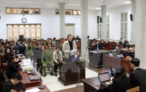 Các bị cáo xin giảm nhẹ tội cho nhau