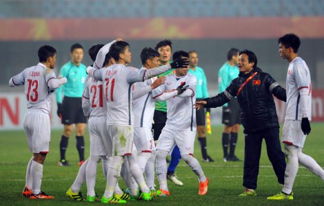 U23 Việt Nam “leo tường” Iraq