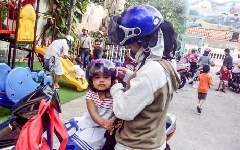 An toàn giao thông từ việc đội mũ bảo hiểm