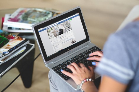 Facebook cho phép người dùng đánh giá độ đáng tin cậy của tin tức