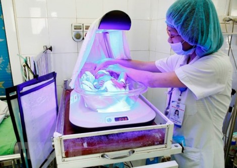 Đẩy mạnh vận động mỗi cặp vợ chồng chỉ sinh 2 con