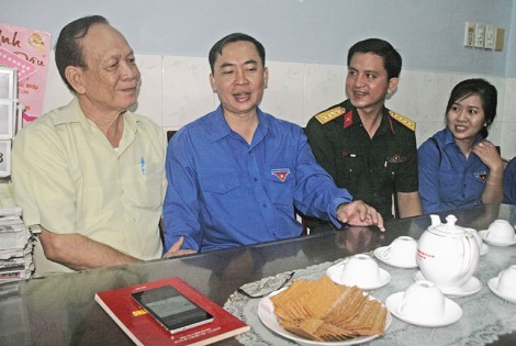 Phấn đấu trở thành đảng viên
