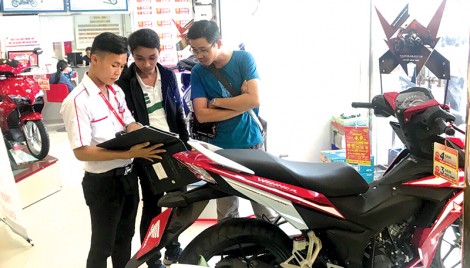 Thị trường xe gắn máy “nóng” theo Tết