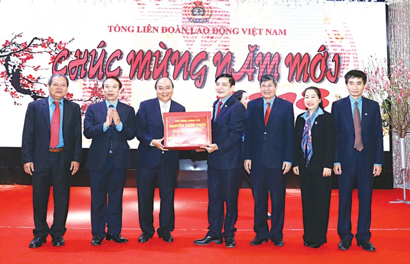 Tiếp tục xây dựng các thiết chế công đoàn cho công nhân