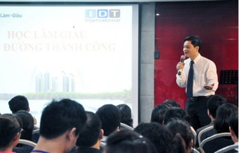 Truy tố chủ trang mạng “hoclamgiau.vn” lừa đảo 508 bị hại