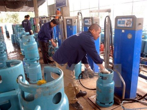 Giá gas giảm 13.000 đồng mỗi bình 12kg