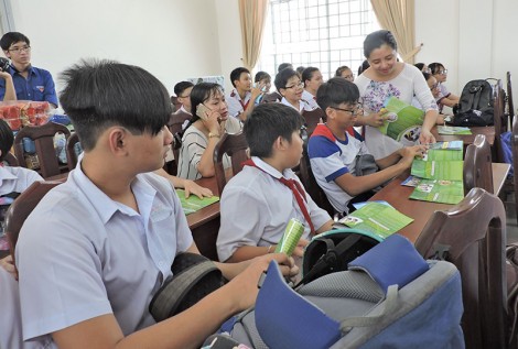 Chấp hành pháp luật và ứng xử văn hóa

khi tham gia giao thông