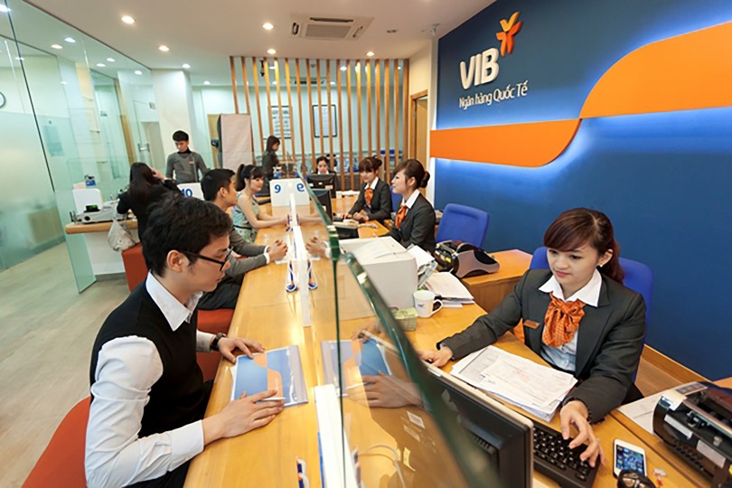 Trách nhiệm từ cả hai phía

ngân hàng và khách hàng