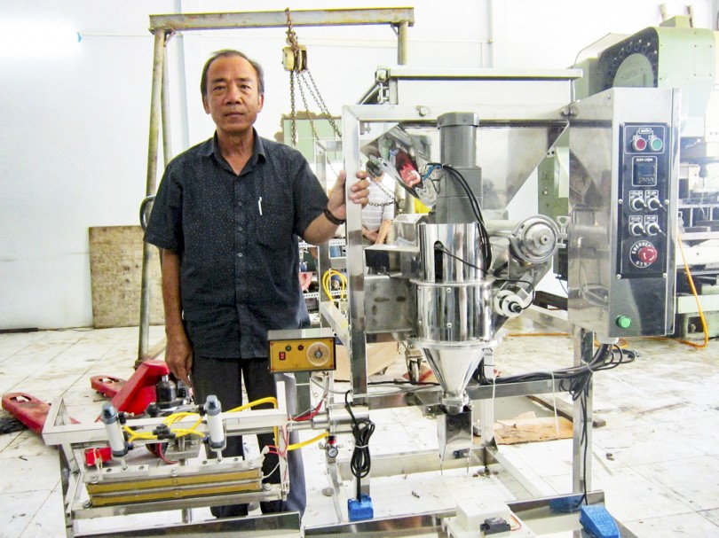 Người mê chế tạo máy