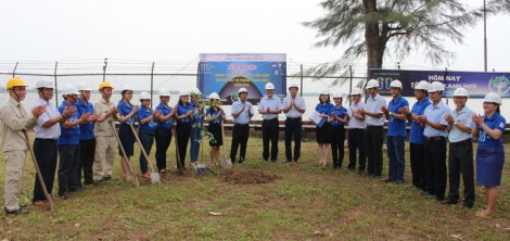 Công ty Nhiệt điện Cần Thơ ra quân 
trồng cây xanh hưởng ứng chiến dịch Giờ trái đất năm 2018