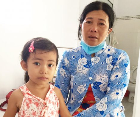 Xó​t xa gia cả​nh bé 5 tuổi bị ung thư máu 