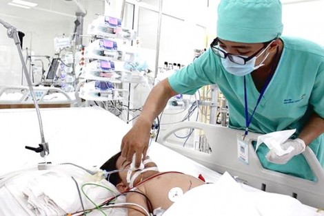 Báo động trẻ uống nhầm hóa chất