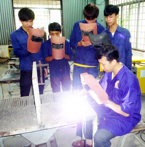 Nâng cao chất lượng đào tạo, thu hút thí sinh