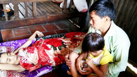 Để chồng còn vợ, con thơ còn mẹ