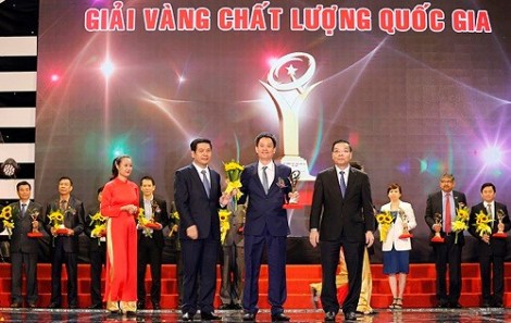 73 DN được tặng Giải thưởng Chất lượng Quốc gia năm 2017