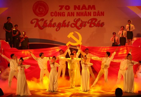 Khai mạc Liên hoan Nghệ thuật quần chúng Công an nhân dân khu vực IV tại Cần Thơ