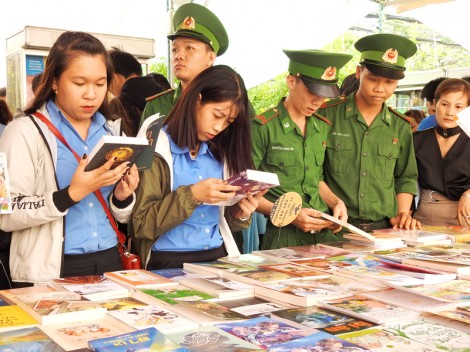 Khai mạc Ngày Sách Việt Nam tỉnh Bến Tre lần thứ V