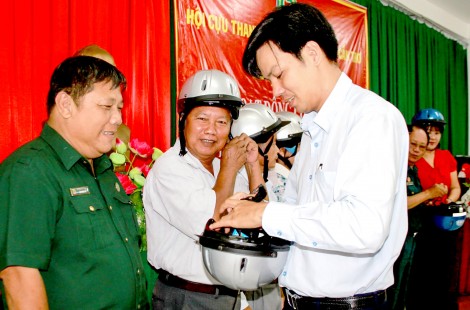 Tuyên truyền an toàn giao thông trong cán bộ, hội viên Hội cựu thanh niên xung phong
