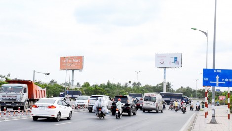 Khảo sát và lấy ý kiến lắp đặt biển báo, đèn tín hiệu giao thông