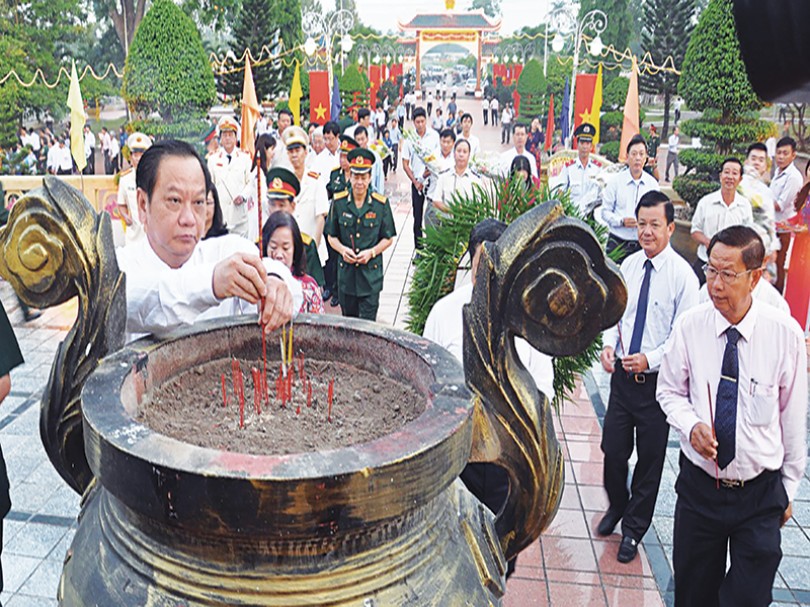   TP Cần Thơ    

Long trọng tổ chức Lễ kỷ niệm 43 năm Ngày Giải phóng miền Nam, thống nhất đất nước