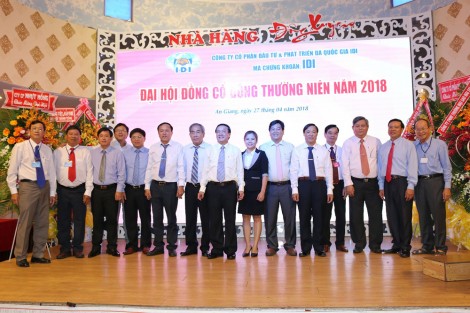 Năm 2017, Tập đoàn Sao Mai đạt tổng doanh thu 10.100 tỉ đồng