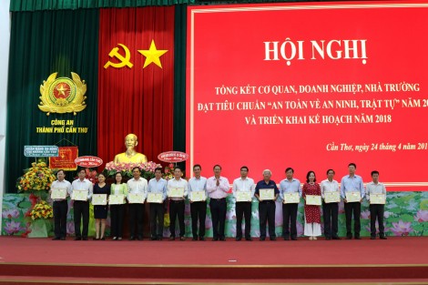 Xây dựng đơn vị an toàn về an ninh trật tự