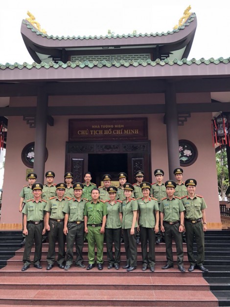 Xây dựng lực lượng lớn mạnh, đảm bảo hoàn thành tốt nhiệm vụ trong mọi tình huống