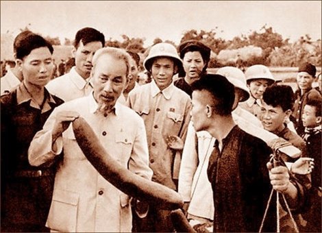 Đẩy mạnh tuyên truyền kỷ niệm 70 năm Ngày Chủ tịch Hồ Chí Minh ra Lời kêu gọi 
thi đua ái quốc