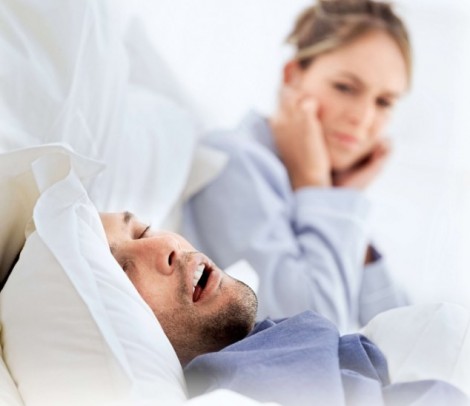 Ngủ ngáy lớn tiếng và tình trạng bị mỏng hộp sọ