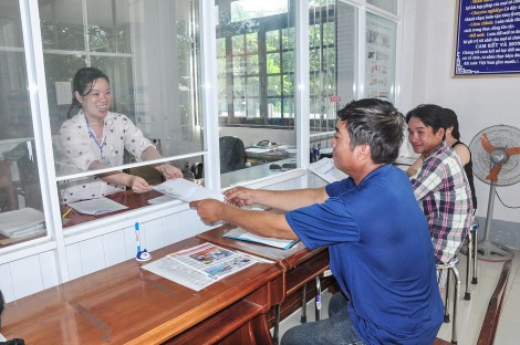 Chuyển biến tích cực

qua phong trào “tự soi, tự sửa”