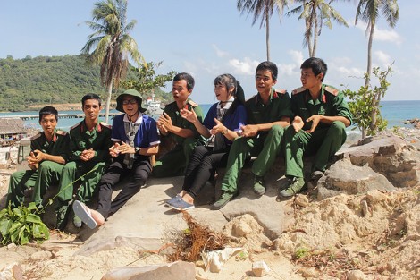 Tổ chức hành trình “Tuổi trẻ Cụm Sông Hậu - Vì biển,

đảo quê hương”