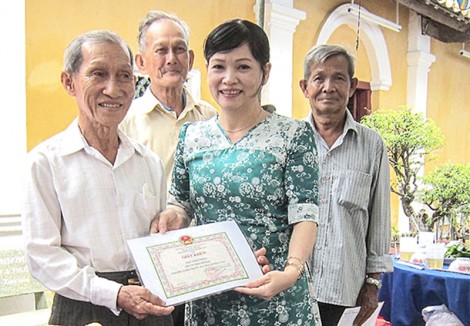 Người kết nối những niềm vui