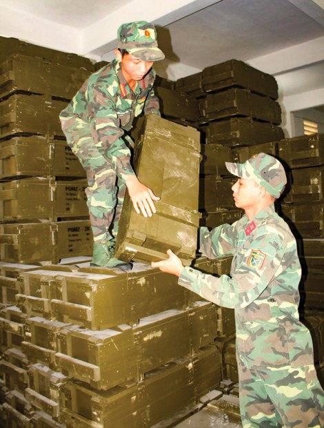 Lực lượng vũ trang thành phố làm theo lời Bác